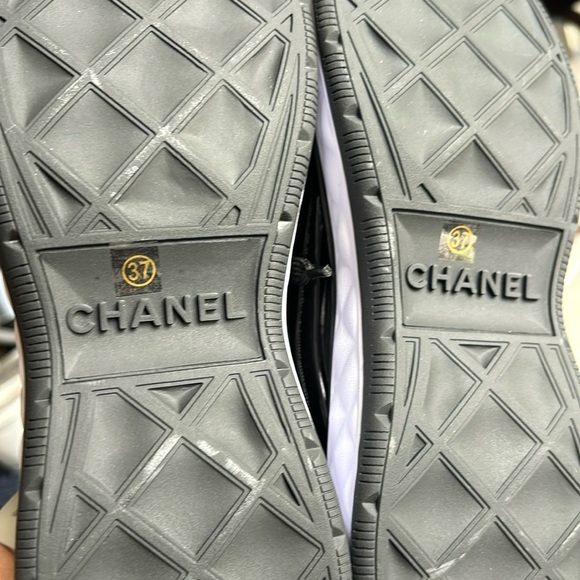 Shoes - New rubber shoes